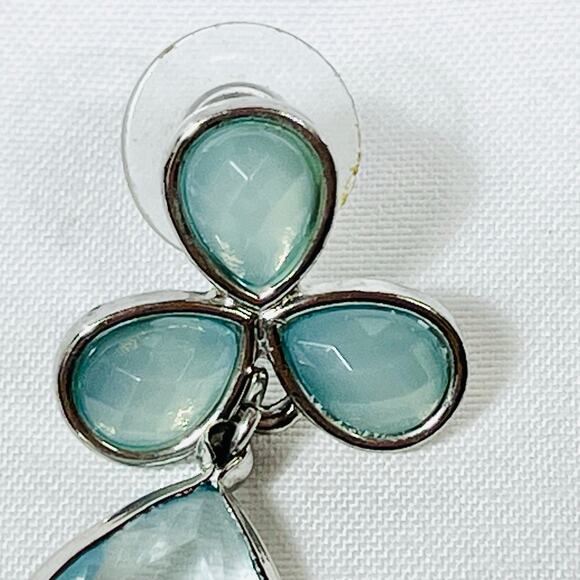 Vintage Dressy Silver Tone Blue Pear Cut Drop Earrings Formal Jewelry - Picture 3 of 5